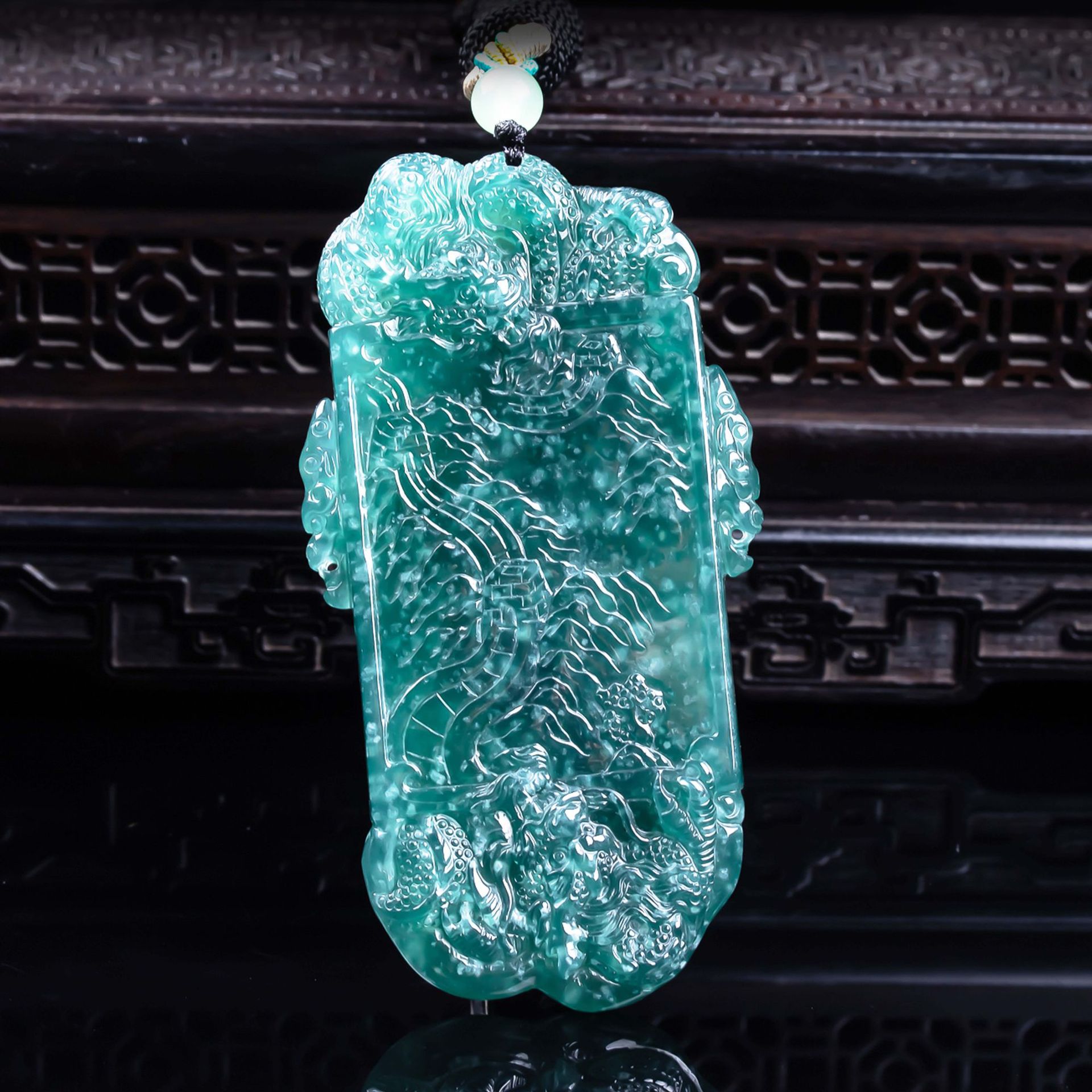 Natürliche Myanmar Jadeit Drac – Women'S Accessories Designer Bewertung und Preis