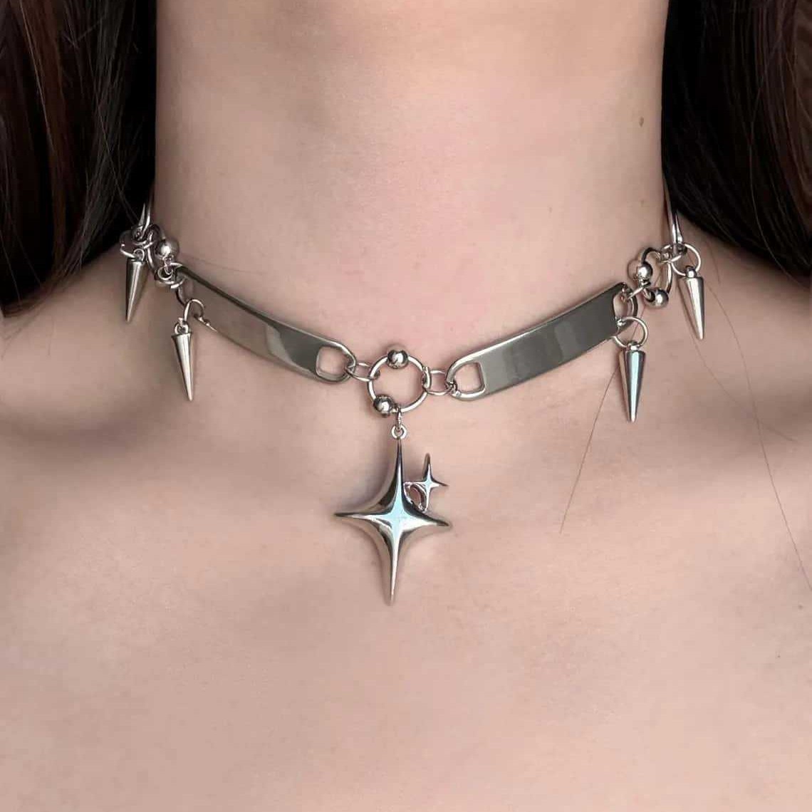 Punk Star Nietenhalskette, Roc – Women'S Accessories Designer Bewertung und Preis